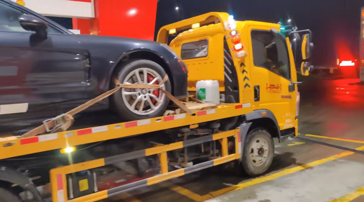景德镇行车途中遇到突发状况该如何呼叫道路救援？